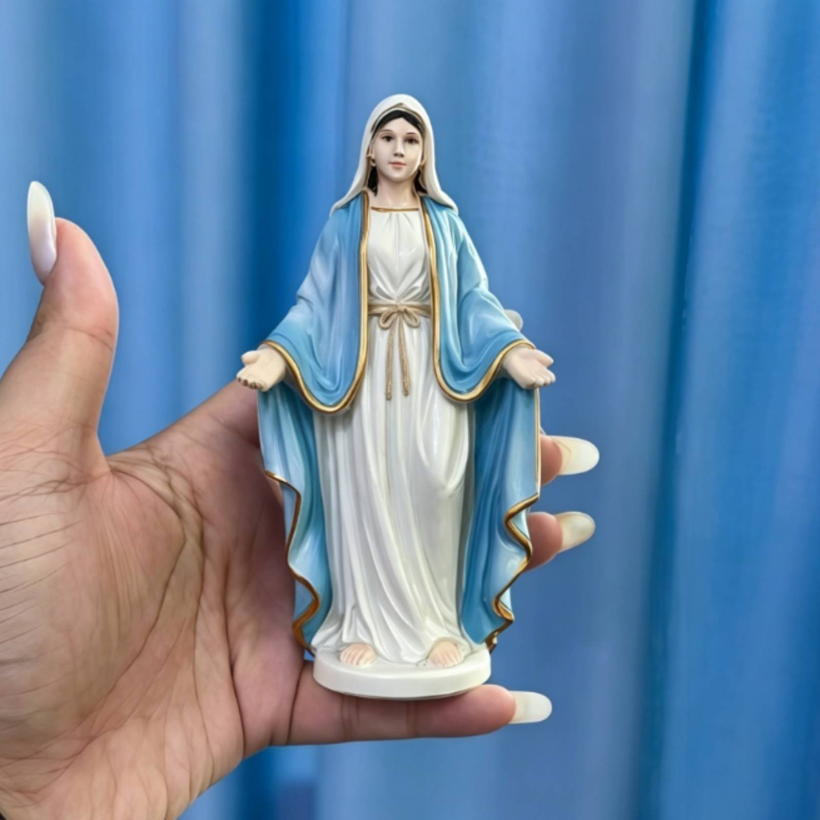 Resin Art And Design - Statua Femminile in Resina Edizione Speciale,