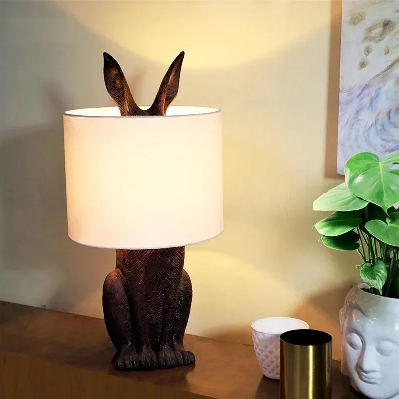 Lampada da Tavolo Creativa a F - Resin Art On Floor recensione e prezzo