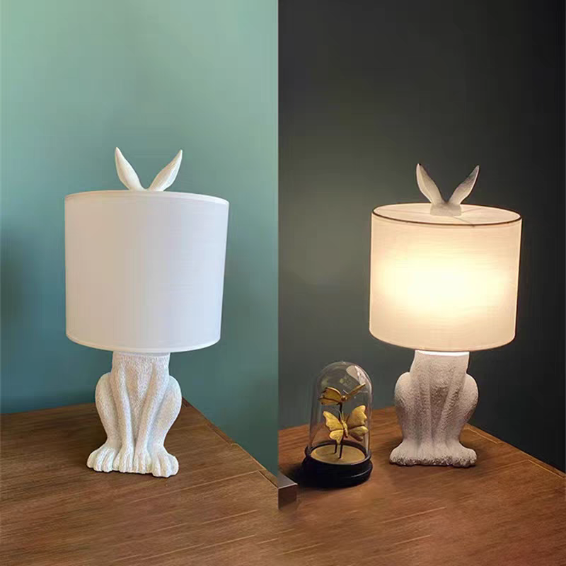 Lampada da Tavolo Creativa a F - Resin Art On Floor recensione e prezzo