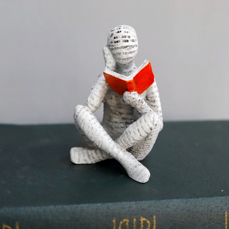 Statua Decorativa Donna Pensat - Resin Art And Design recensione e prezzo